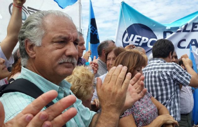 Prioridad para docentes: UEPC solicita vacunar a los educadores