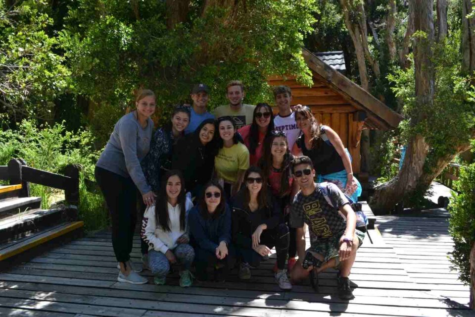 Egresados de "El Obraje" tuvieron su viaje de estudios en Bariloche