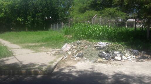 Vecinos preocupados por el estado de un parque de Barrio Sabatini
