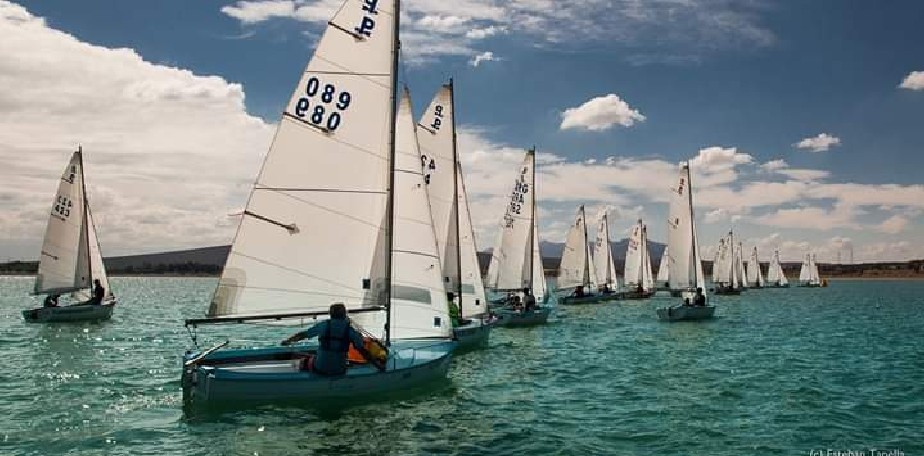 Hoy en Despeñaderos habrá una exhibición náutica en vela