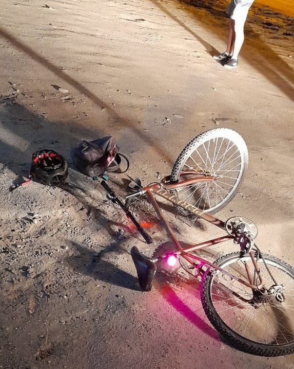 Choque y fuga: dejó a una mujer herida y tendida en la calle