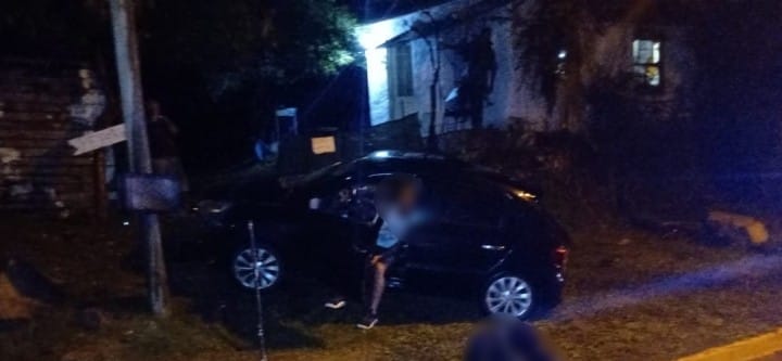Un joven herido luego de colisionar contra una piedra