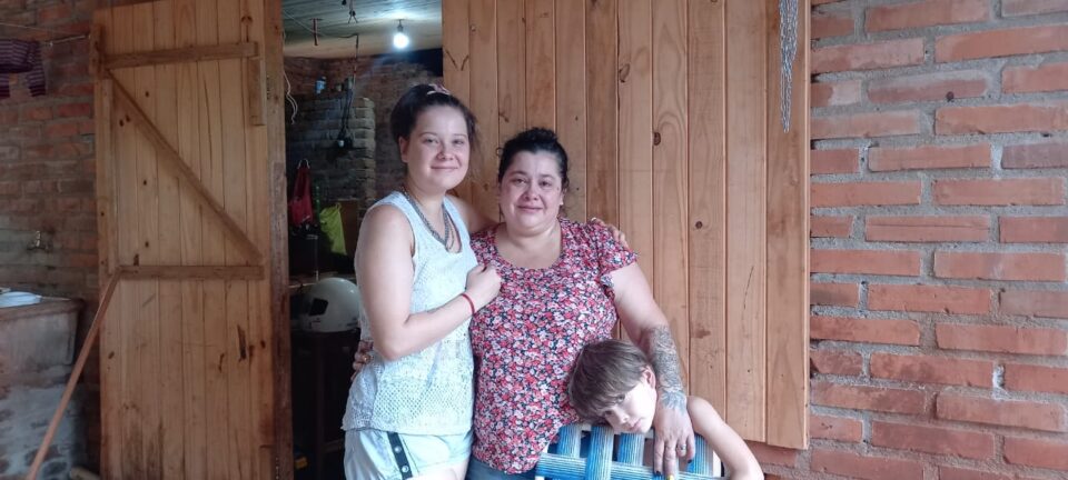 Oscar López es un médico pediatra, infectologo y Magister en salud pública y enfermedades transmisibles. Oriundo de Villa San Isidro y residente de Misiones, nos cuenta como le salvó la vida a Carolina Rominski, en el aniversario número 10 de este hecho.