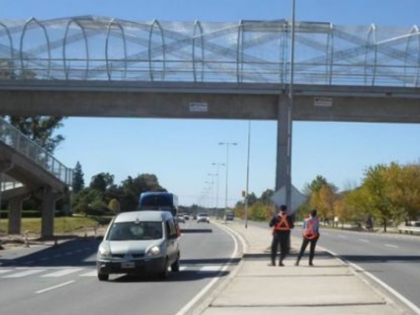 Pasarela peatonal y desvío para tránsito pesado: así quedará el Acceso Sur de la ciudad