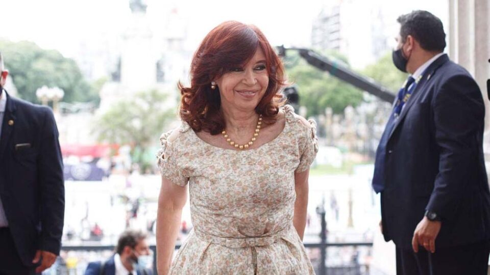 Cristina Fernández renunció a su sueldo de vicepresidenta
