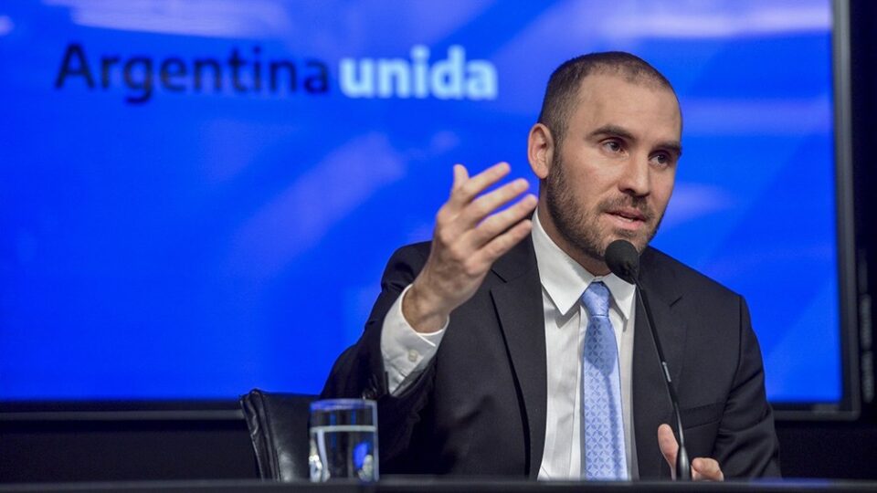Guzmán descartó que Argentina vuelva a las restricciones de la fase 1