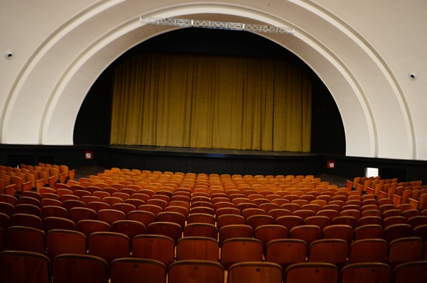 Se reprogramarán los espectáculos en el Cine Teatro Monumental Sierras