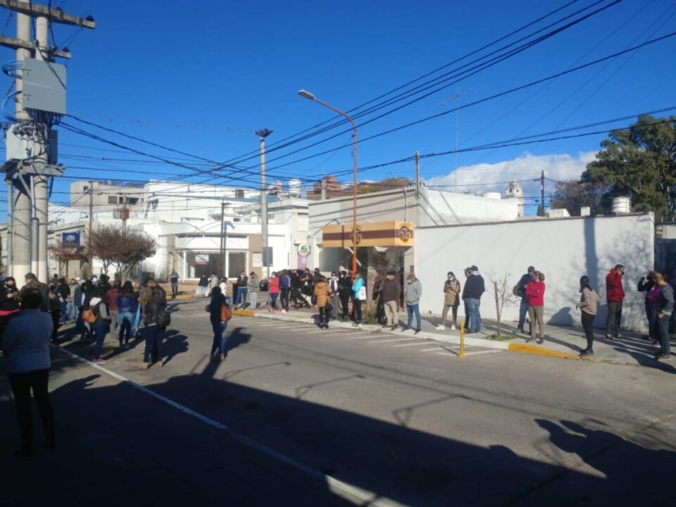 Comerciantes se manifestaron frente al Poder Ejecutivo