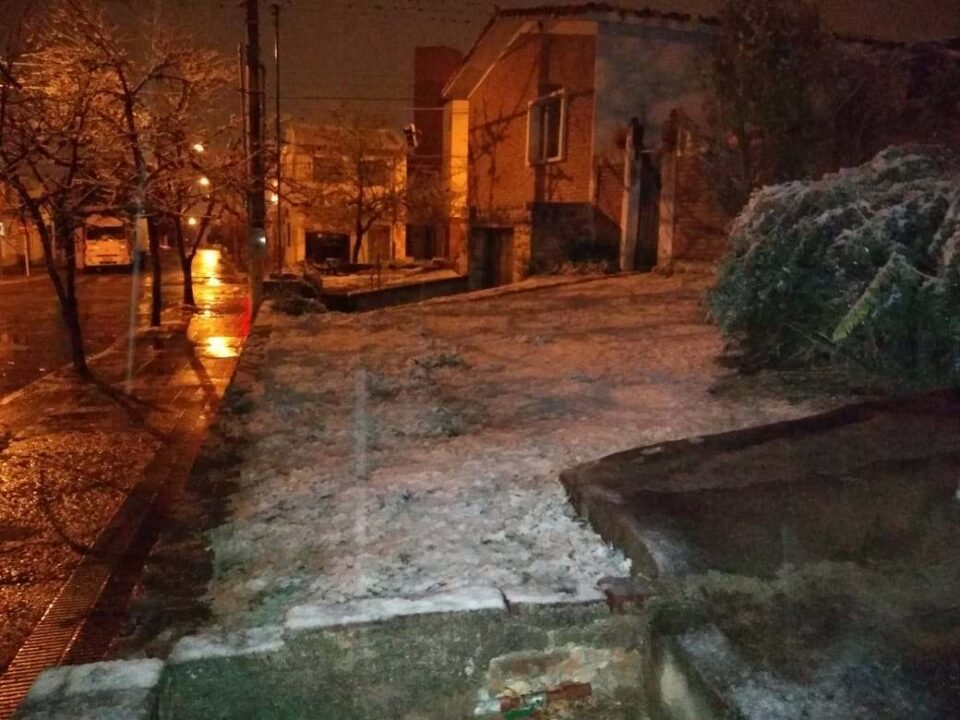 Nieve en Alta Gracia: la ciudad amaneció cubierta por un manto blanco