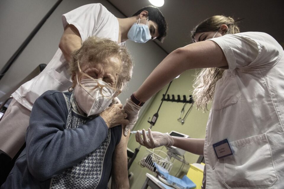 Córdoba: los mayores de 70 ya pueden vacunarse sin turno previo