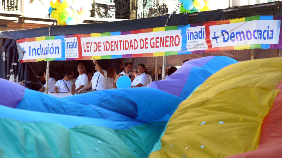 Argentina reconocerá en el DNI la identidad de personas no binarias