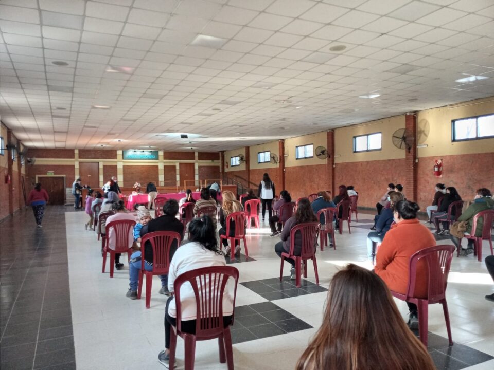 Santa Ana: Se entregaron 60 Tarjetas Alimentar