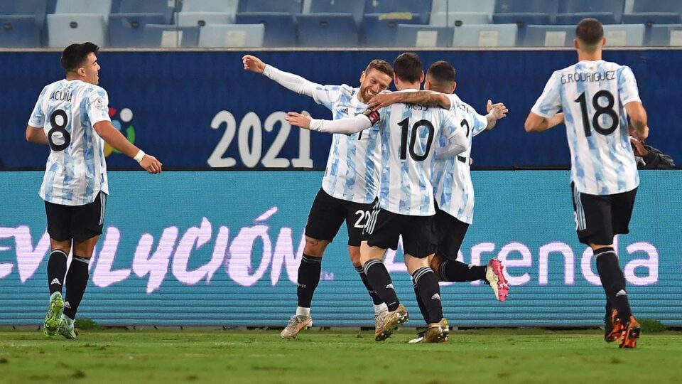 Copa América: Argentina enfrenta a Ecuador por un lugar en las semifinales