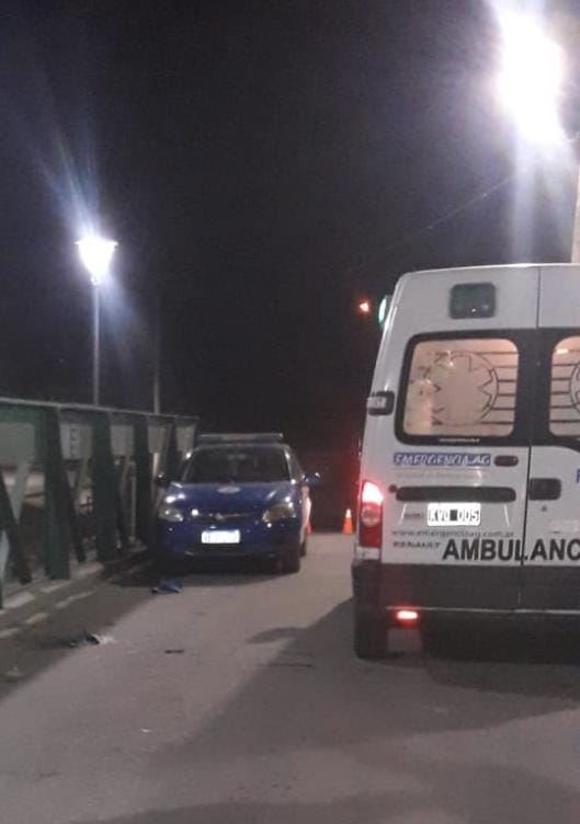 Chocó con su motocicleta y perdió el conocimiento