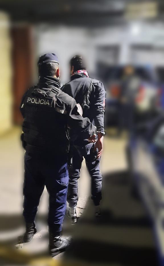 Con un arma intentó robarle a una mujer de 81 años