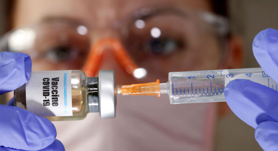Más de 900 mil vacunas de Astrazeneca arribaron al país