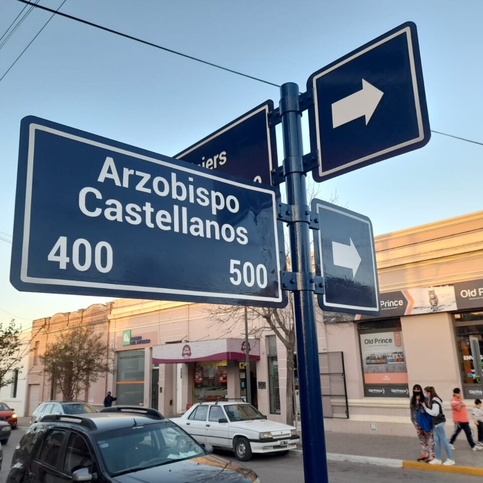 La Municipalidad colocó nomencladores en calles de barrio Sur