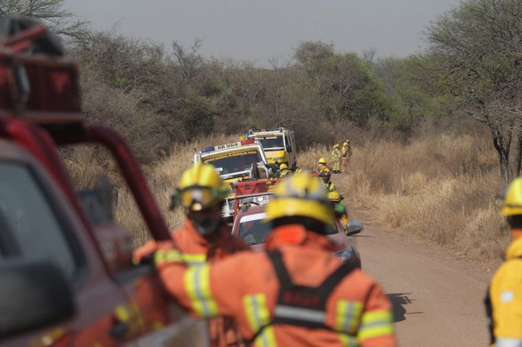 Continúa el combate del fuego en el norte y oeste provincial