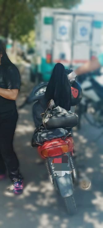 Se accidentó por esquivar a un perro