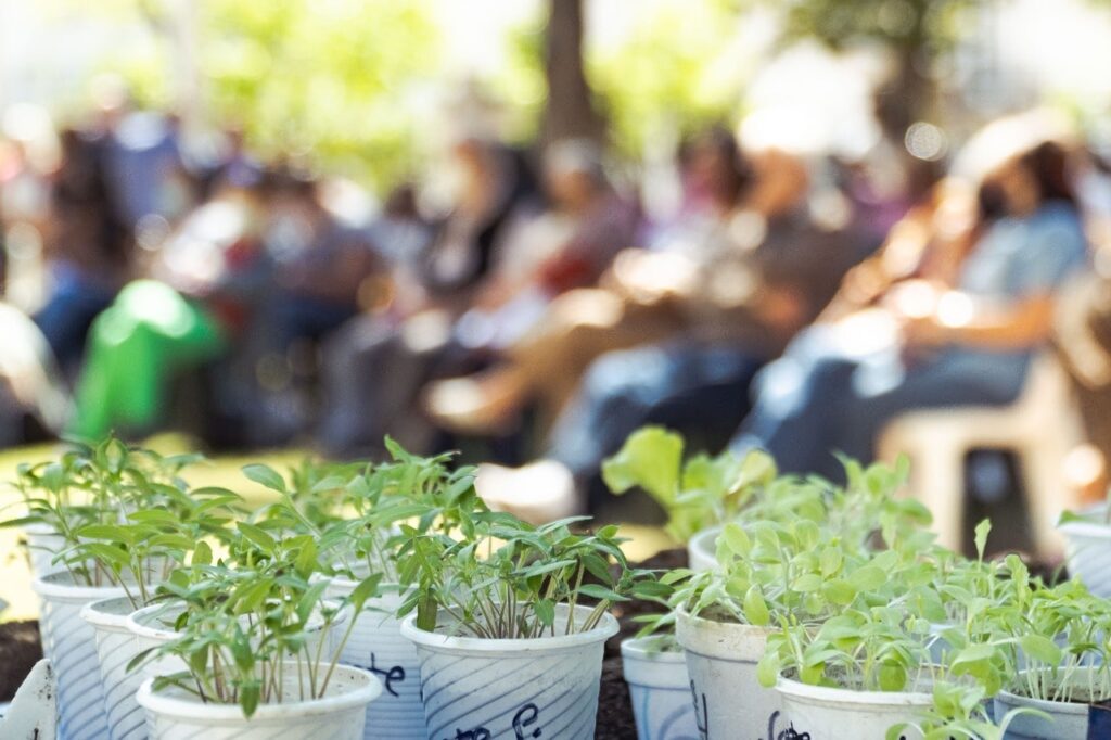 Más de 200 participantes en el Taller de Huerta Familiar