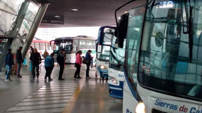 Viajar en colectivo a Córdoba de noche: una misión imposible