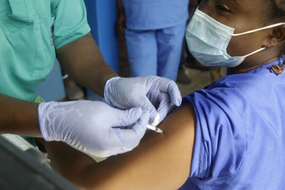 Se sumarán más farmacias de Alta Gracia para testear y vacunar