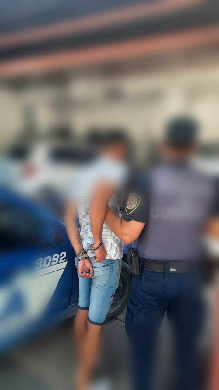 Insólito: Entró a robarle el celular a su ex pareja