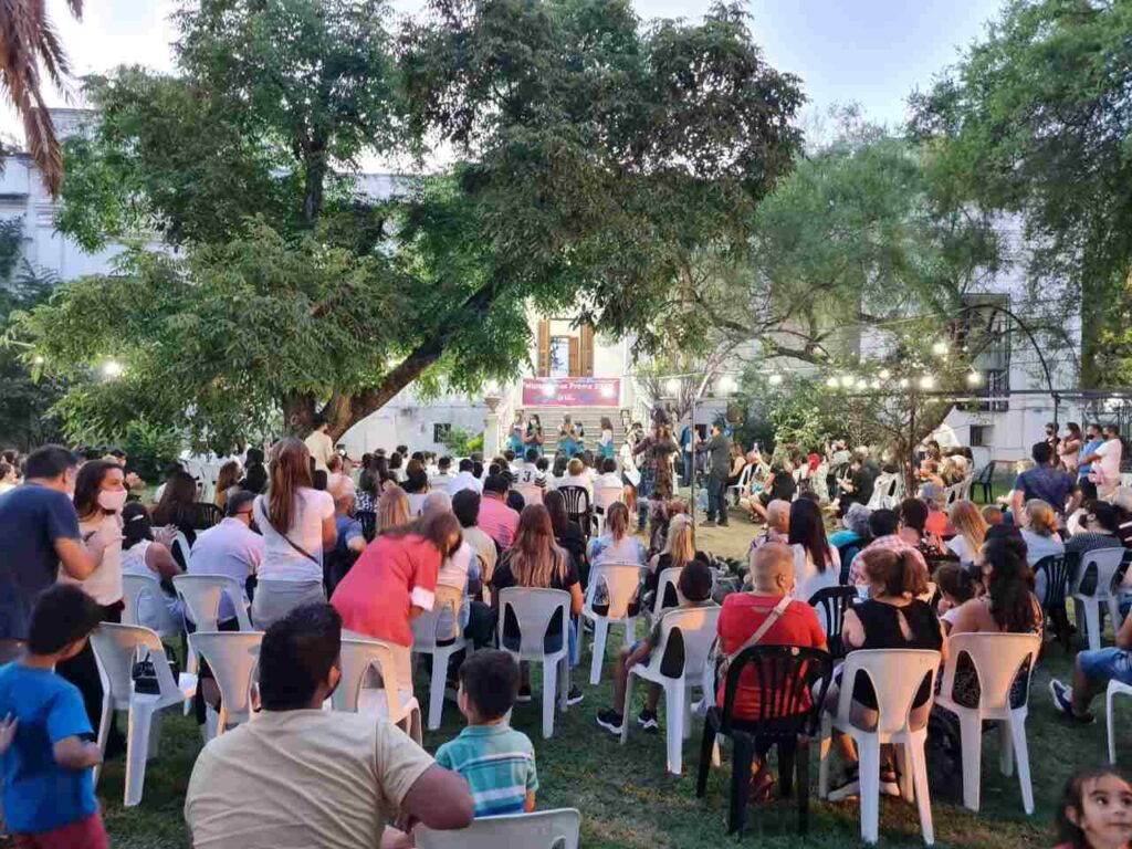 Más de 1.500 alumnos vivieron sus actos de egreso en el Cine Monumental y la Casa de la Cultura
