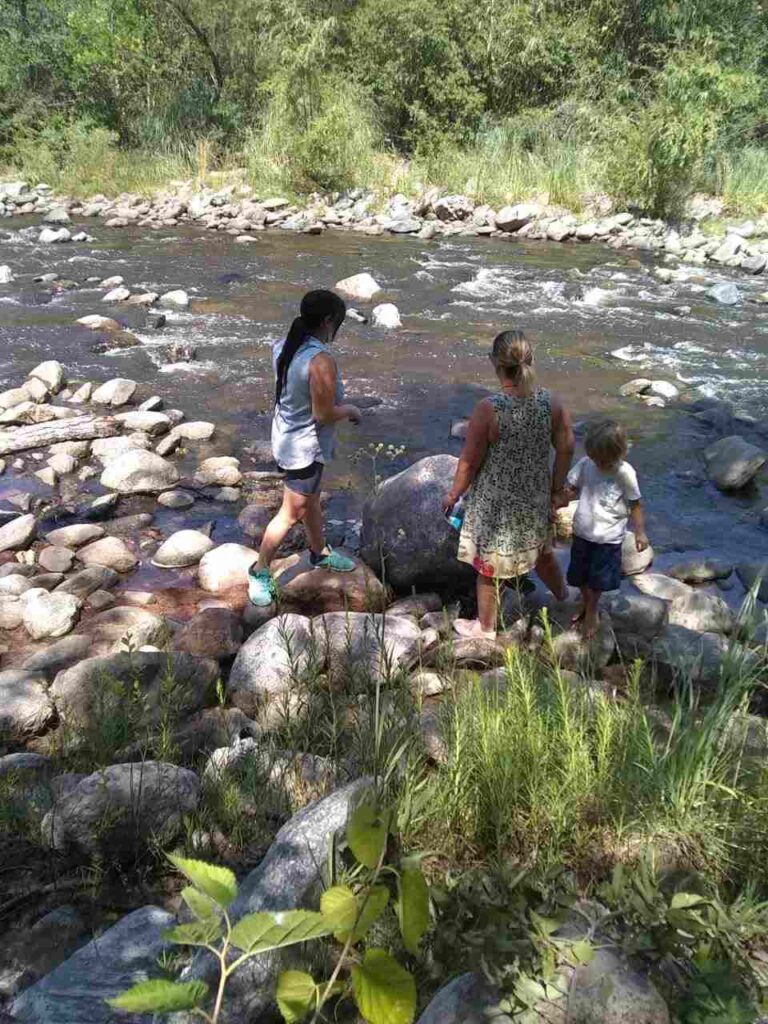 Jornadas de concientización ambiental en las costas del río de Villa La Bolsa