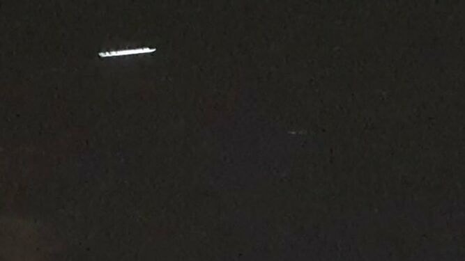 ¿Un OVNI en el cielo de Anisacate? El objeto brillante fue filmado por vecinos de la región