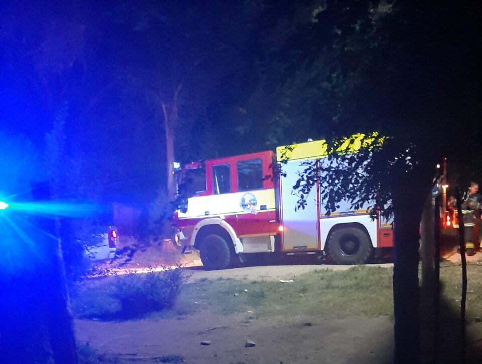 Bomberos extinguieron un incendio en un establo de Potrero de Garay