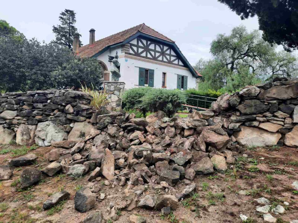 Lo que la tormenta dejó: uno de los paredones del museo Manuel de Falla terminó derrumbado