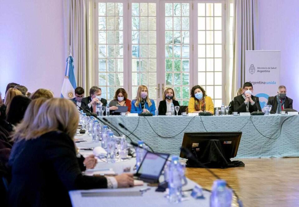 Casos positivos de Covid-19 sin testeo: nuevos criterios para poder confirmarlo