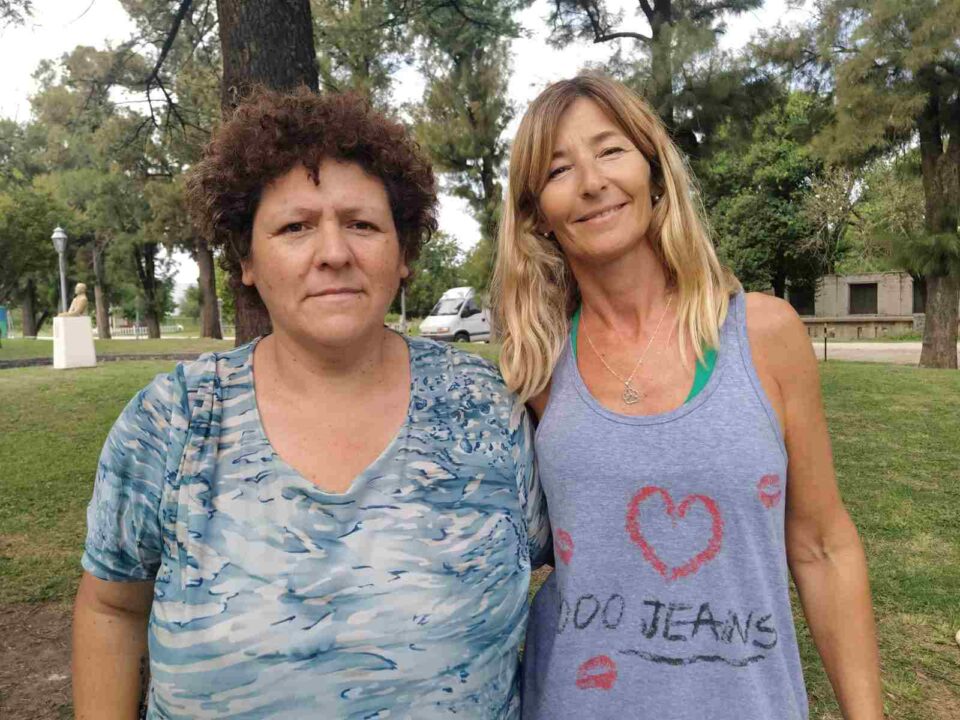 Mabel y Mariana, las proteccionistas independientes que ayudan a perritos en situación de calle