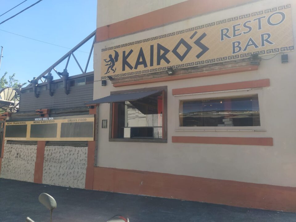 Kairo´s Restobar: Shows en vivo, comida y disfrute