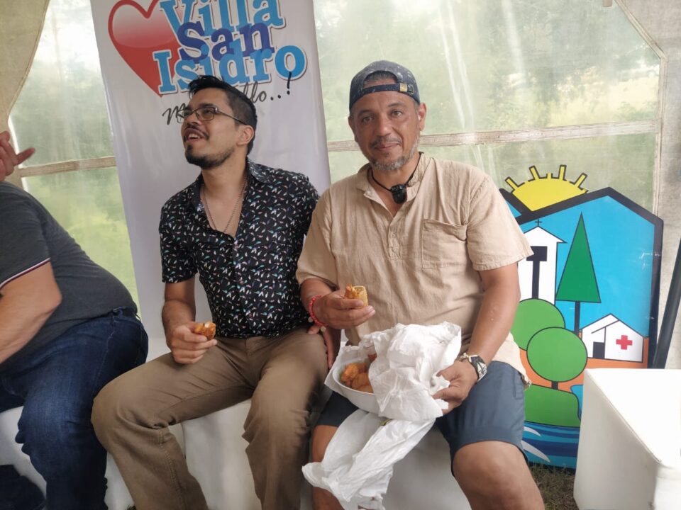 La fiesta inició hace apenas unas horas, en San Isidro. Lucio "El Indio" Rojas se mostró muy contento y agradecido con el festejo.