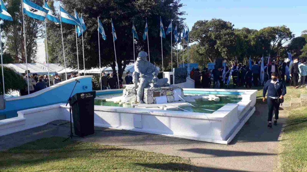 Emotivo acto conmemorativo a 40 años del inicio del conflicto por Malvinas