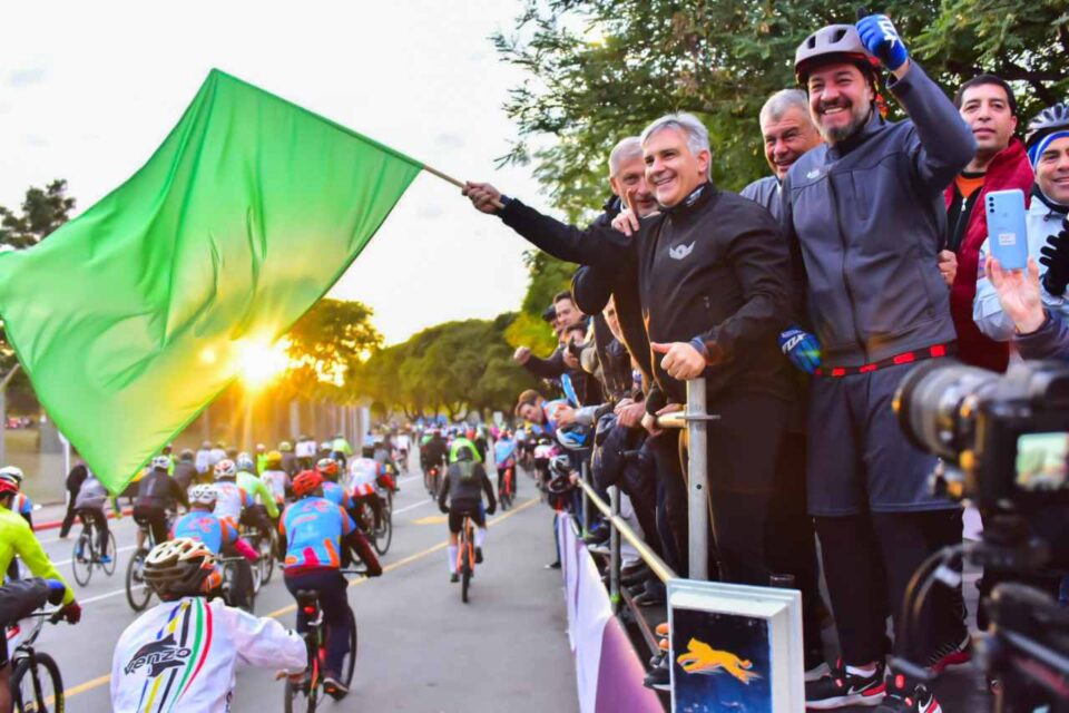 Más de 12 mil ciclistas le dieron brillo a la Vuelta Ciclística de Córdoba