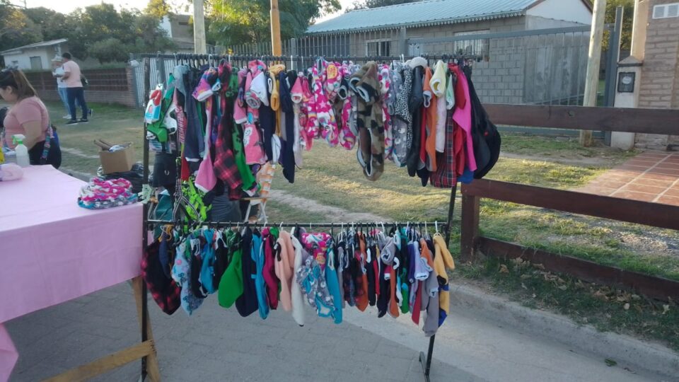 Feriantes de Santa Ana podrán poner su puesto durante el acto del 25 de mayo