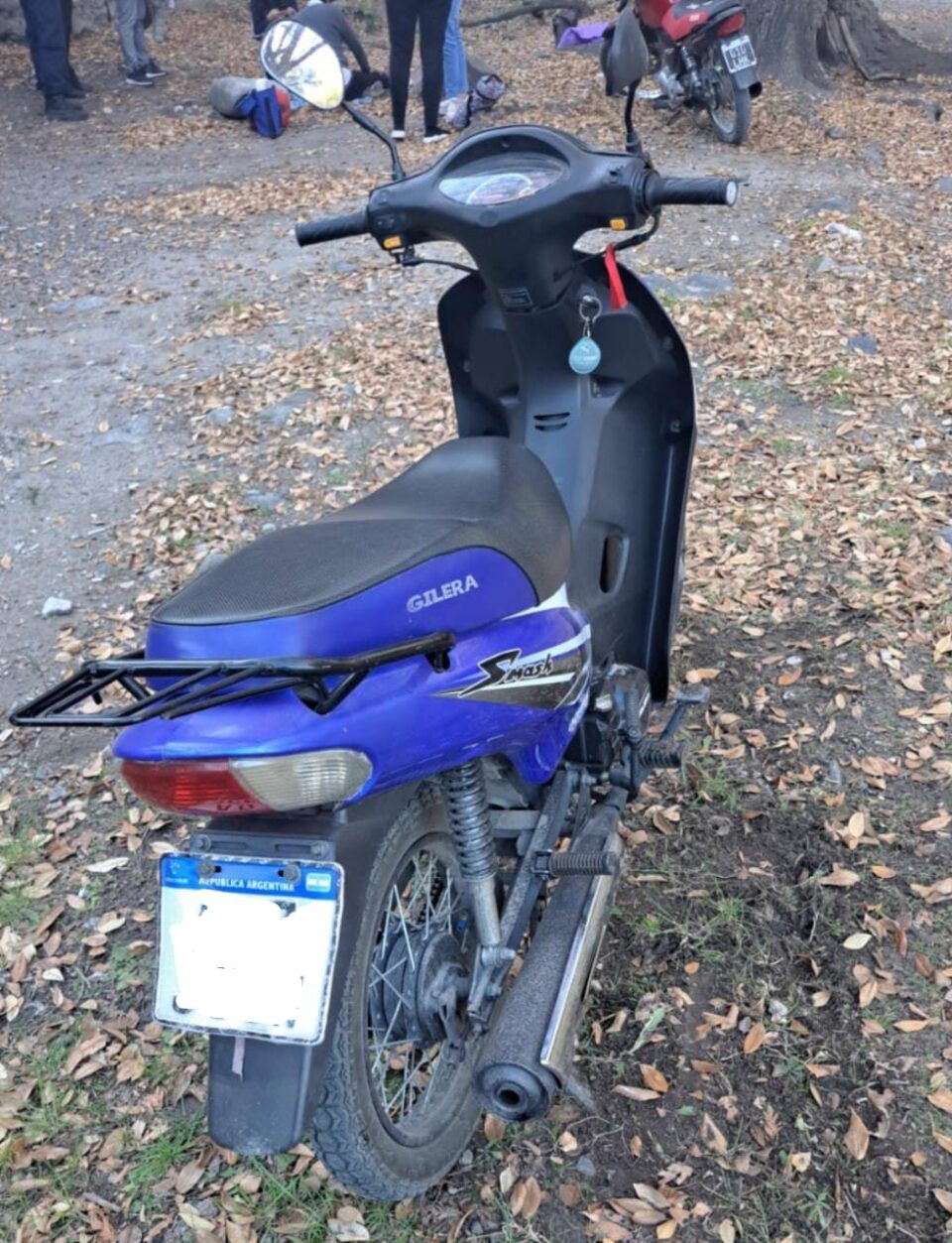 Terminó con traumatismo abdominal tras caerse de la motocicleta