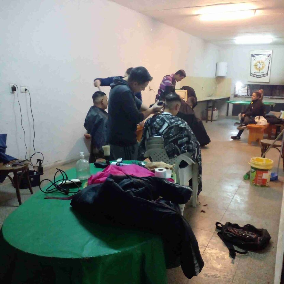 Peluqueros solidarios: se recaudaron 7 mil pesos para ayudar a Ignacio Pereyra
