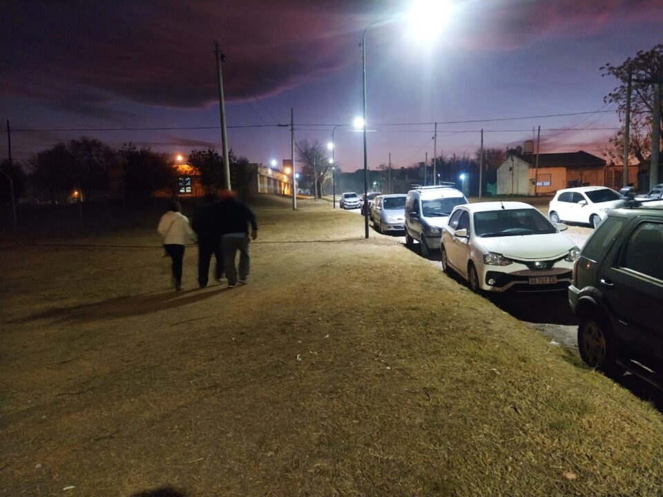 Barrio Parque Virrey: se pusieron en valor nuevas luminarias LED y el óvalo del Jardín de Infantes Rector Avanzi