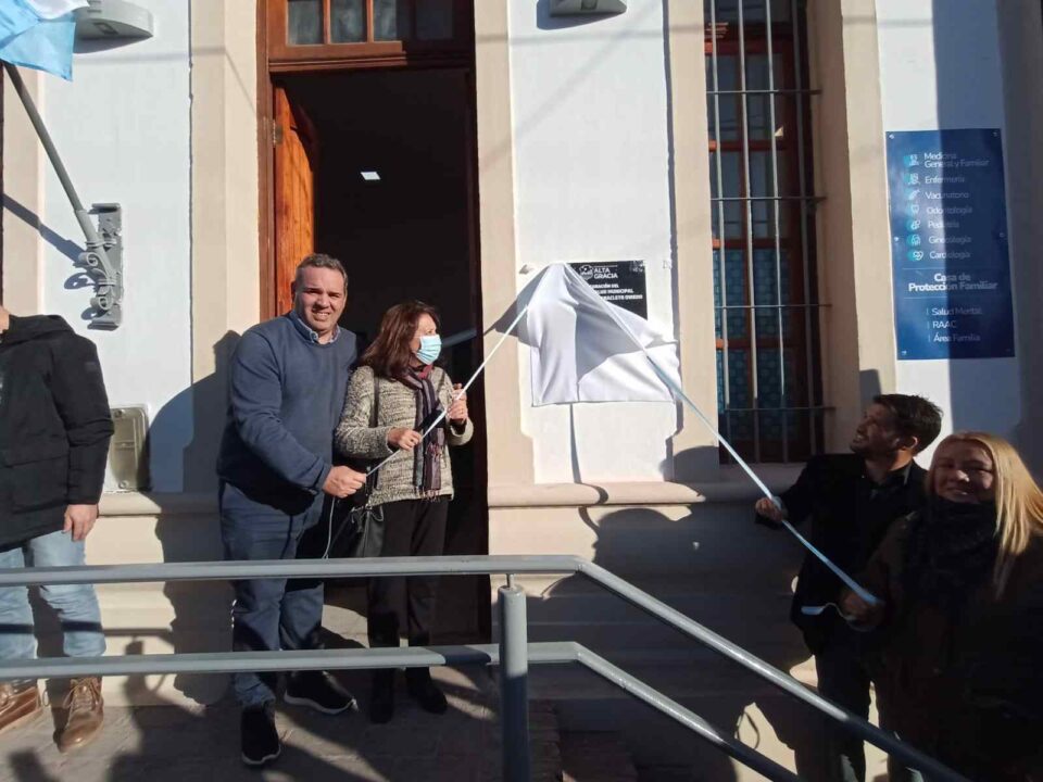 Villa Oviedo: Inauguraron el Dispensario N. 1 "Anacleto Oviedo"