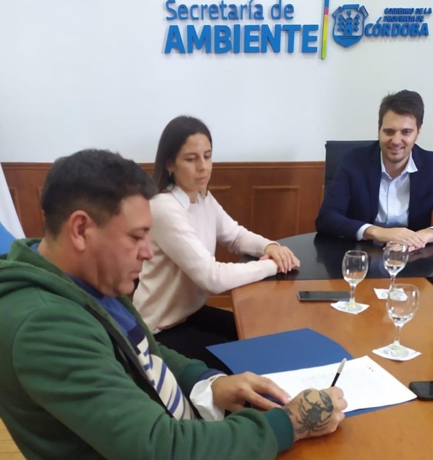 Villa del Prado firmó un convenio con la provincia para el tratamiento de residuos peligrosos