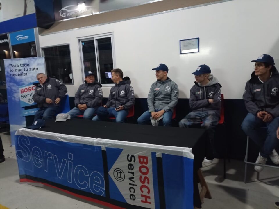 TC2000 en Alta Gracia: El Equipo Axion Energy Sport brindó una charla y presentó a sus pilotos