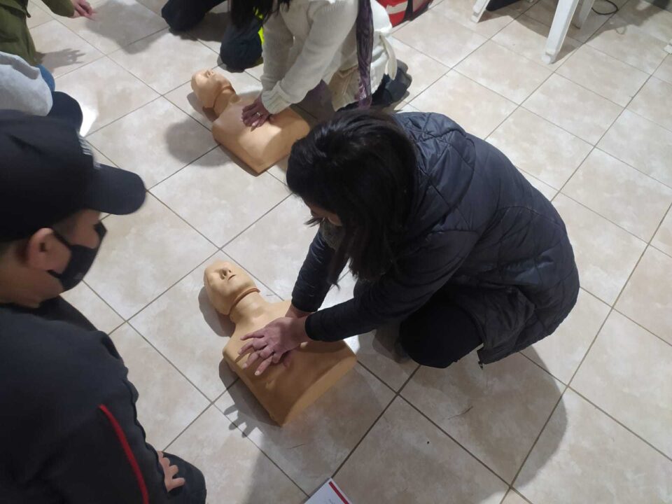 Talleres de RCP y Primeros Auxilios: Es el turno de los barrios Parque San Juan y La Perla