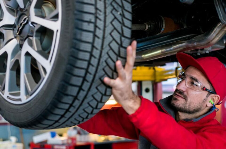 Pirelli suspendió sus actividades por presión gremial y ya no se fabrican neumáticos en el país