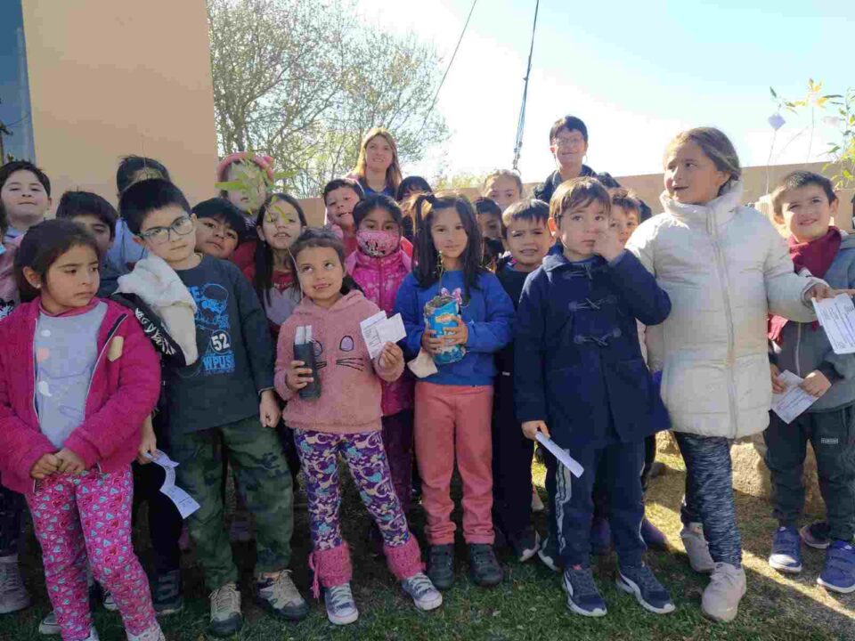 Falda del Carmen: jornada ecológica con alumnos de la Escuela Sarmiento