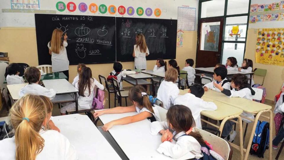 El ciclo lectivo 2023 iniciará el 27 de febrero para todos los niveles