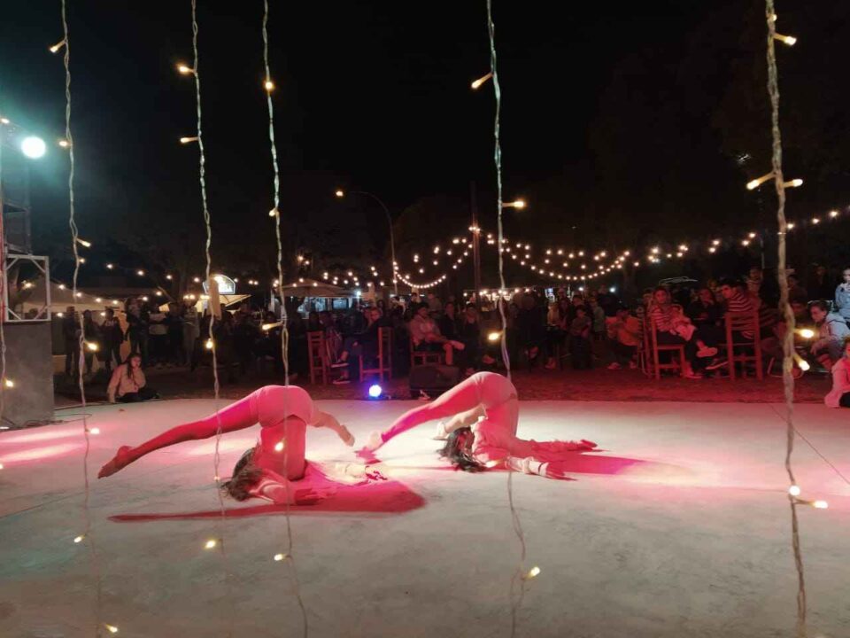 Despeñaderos: Gran convocatoria de juventudes y talentos en la "Noche con Arte Joven"